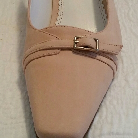 Naturalizer Gaze Shell Soft Buck - Picture 3 of 5